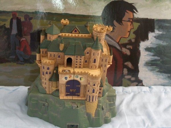 Château Poudlard Harry Potter – Mini Univers Polly Pocket (château Uniquement)